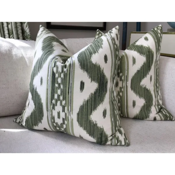 Quadrille China Sea “Bali Hai” Complete Pillows With Down Inserts in Sea Green on Tint- a Pair - Image 4